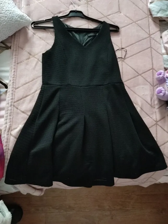Superbe petite robe noire