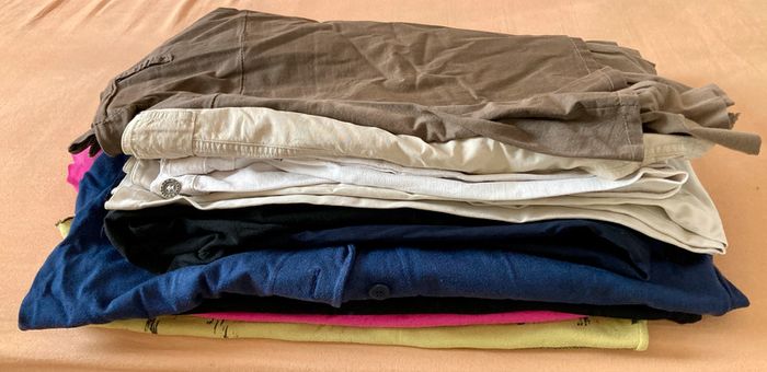 Lot de 14 vêtements - Taille L / XL - 40 / 42