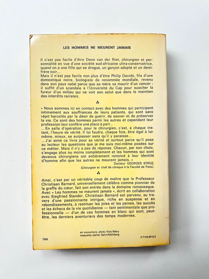 Livre - Les hommes ne meurent jamais - photo numéro 4