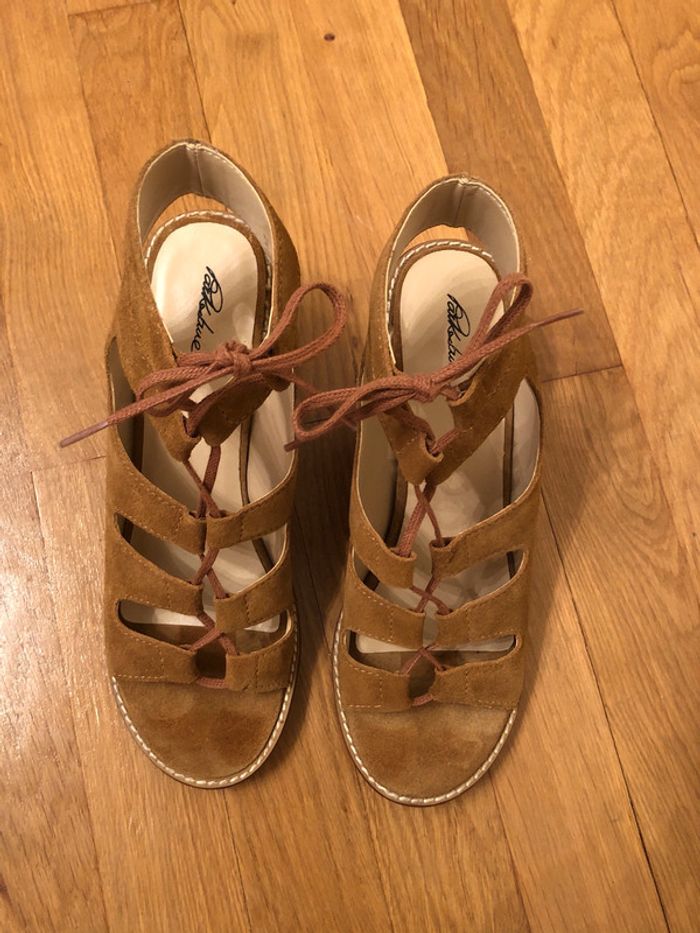 Sandales en cuir camel pointure 38 - photo numéro 4