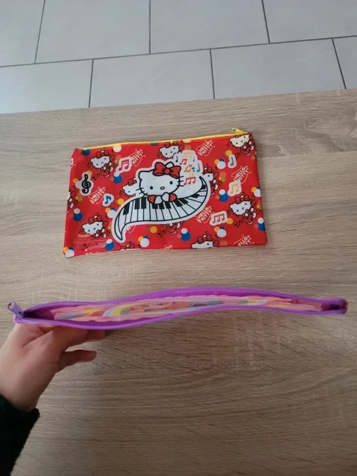 Lot de 2 trousses Hello kitty et Pat patrouille - photo numéro 4