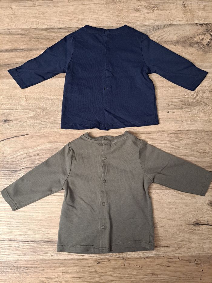 2 hauts 3 mois Obaïbi Okaïdi neufs sans étiquette - photo numéro 2