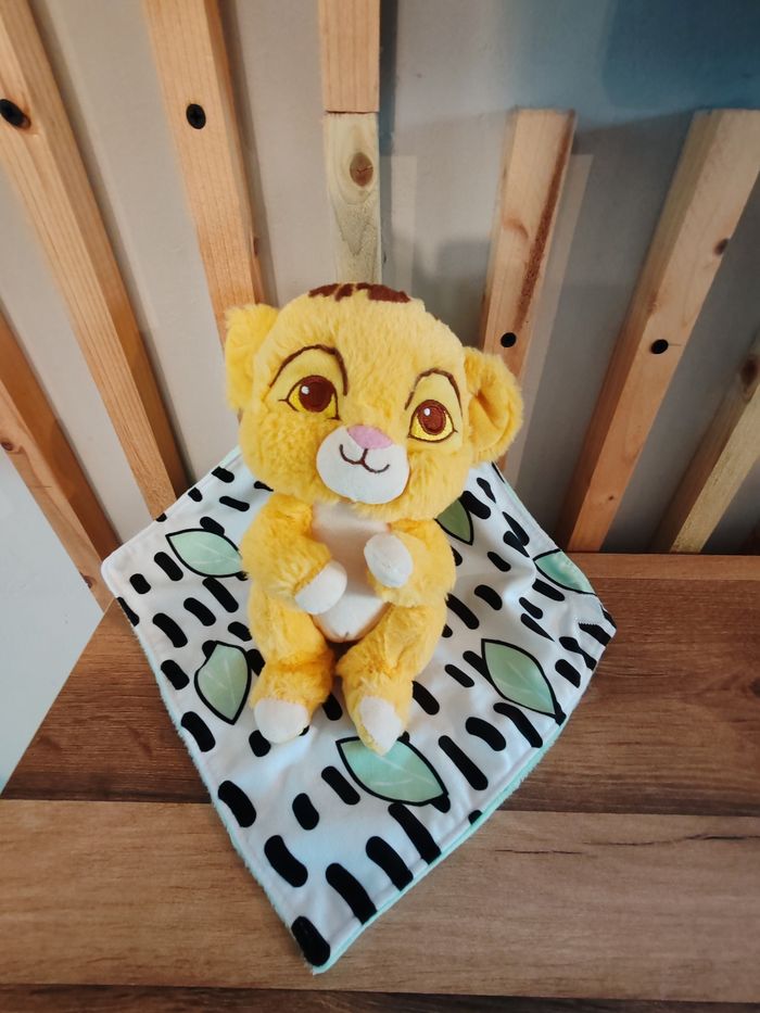 Doudou roi lion simba couffin - photo numéro 2