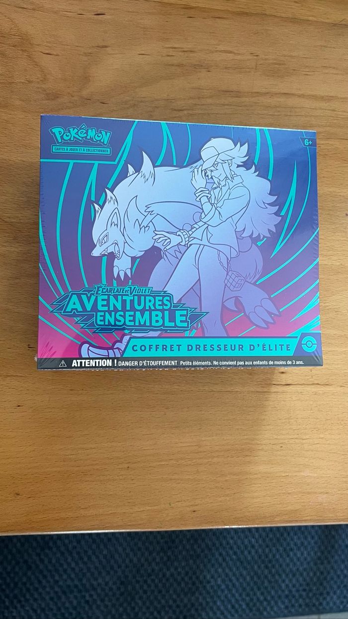 Pokémon - ETB EV9