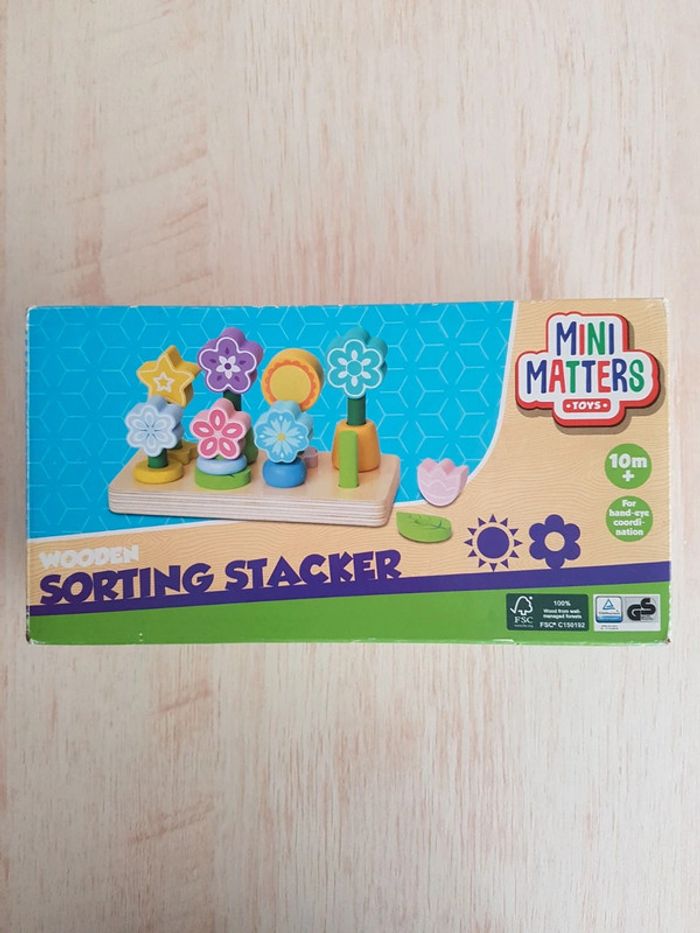 Jeu en bois pré printanier en fleurs - photo numéro 2