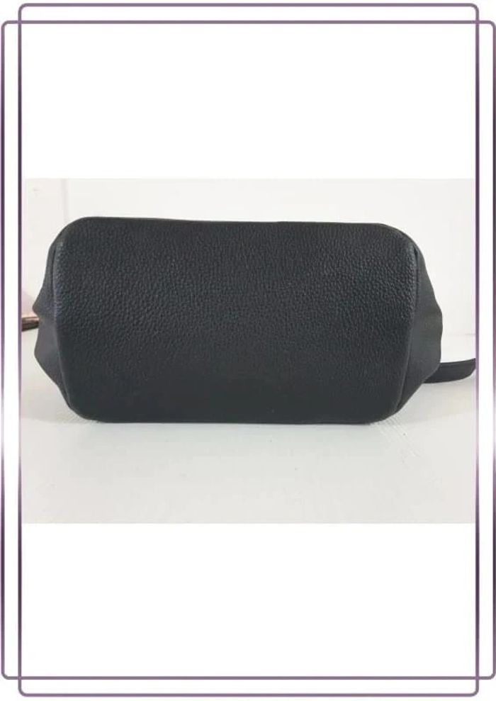 Sac à bandoulière noir le petit cartel, bon état mais à nettoyer, 19x17cm - photo numéro 5