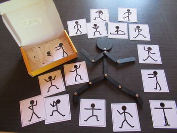 Mannequin articulé en bois avec cartes neuf