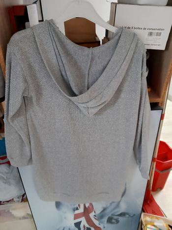 Haut paillettes capuche
