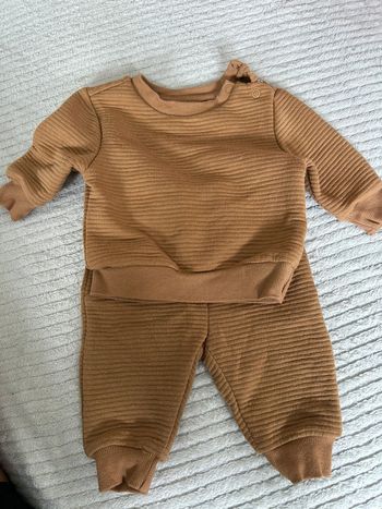 Ensemble de jogging marron