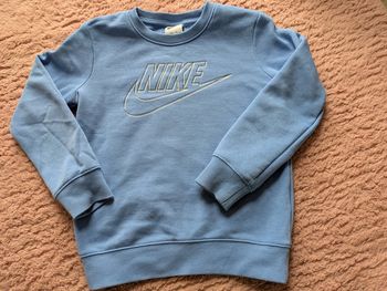 Sweat Nike 6/7ans