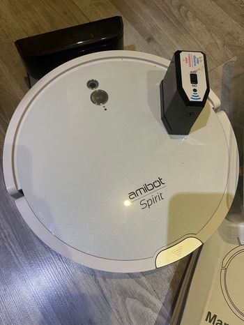 Aspirateur robot AMIBOT