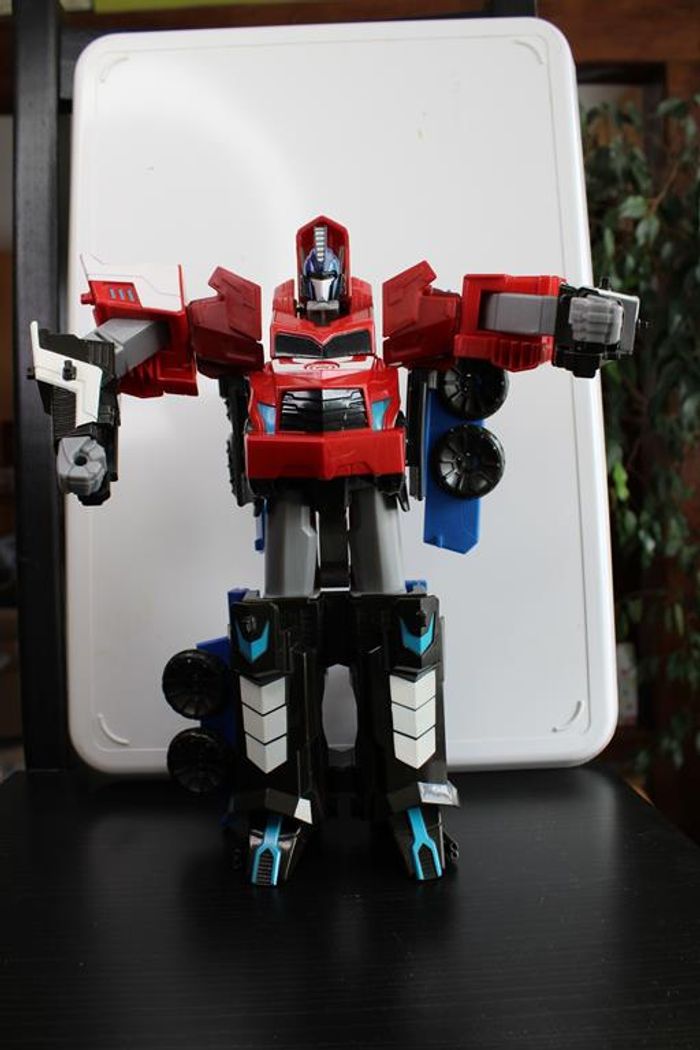 Hasbro camion transformer Optimus Prime - photo numéro 4