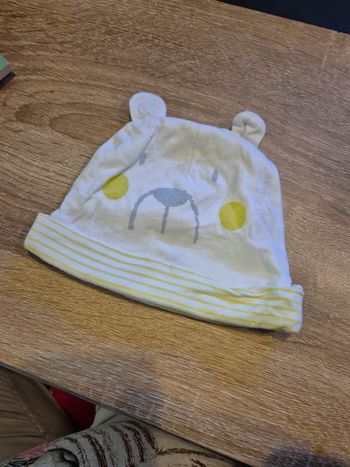 Bonnet blanc et vert anis