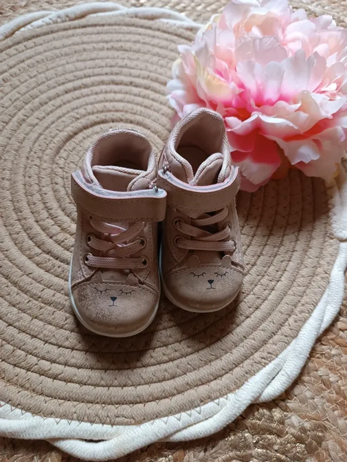 Chaussures bébé premier pas taille 19 - photo numéro 4