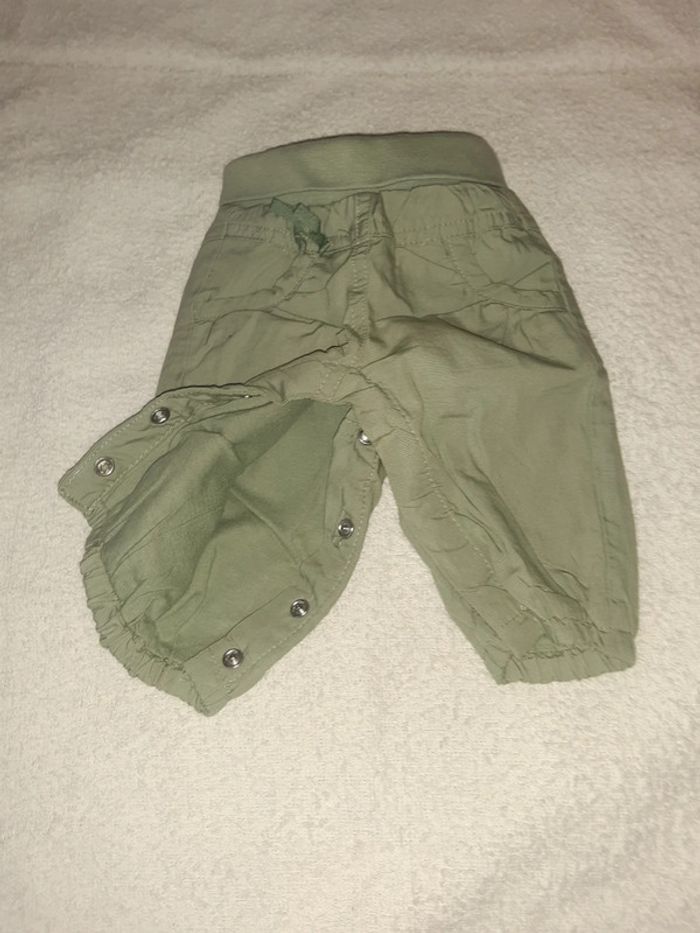 Pantalon de 3mois - photo numéro 2
