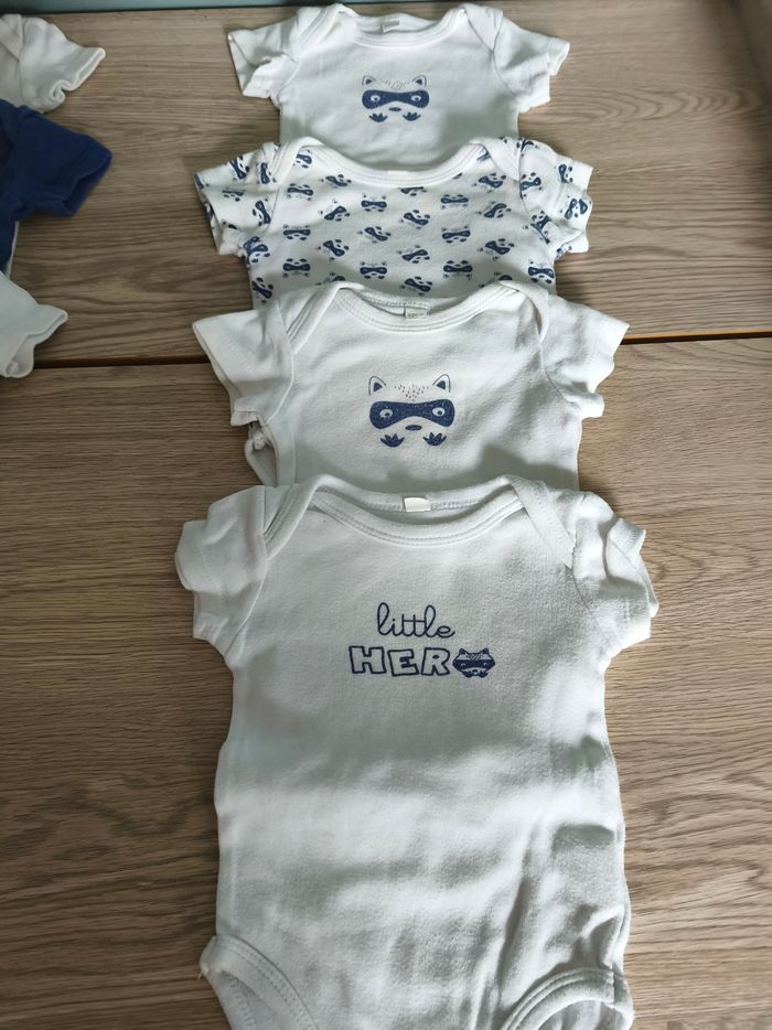 Lot de bodies - photo numéro 3