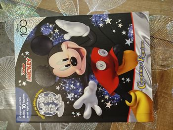 Livre et tapis de jeux Mickey