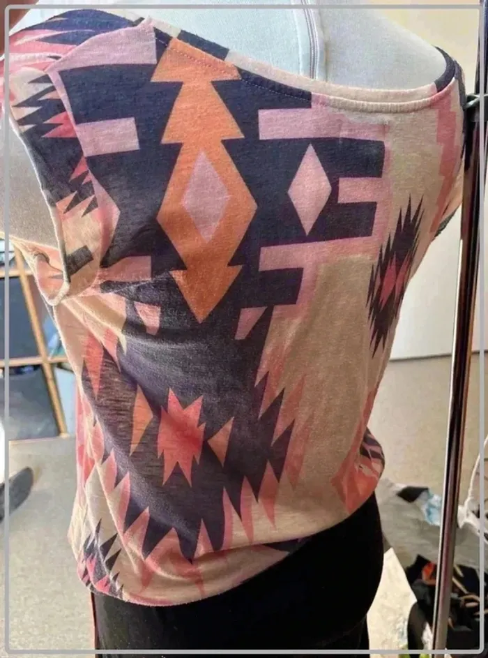 T shirt taille 38 marque Zara - photo numéro 4