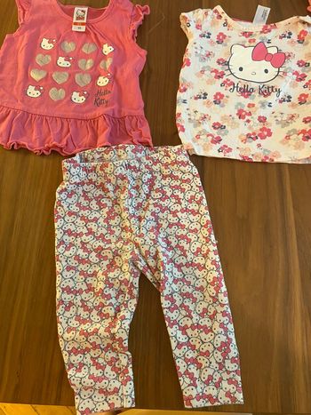Lot ensembles Hello Kitty 3-6 mois C&A