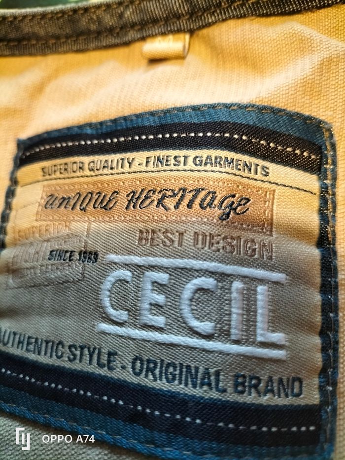 Petite veste sans manche - photo numéro 3