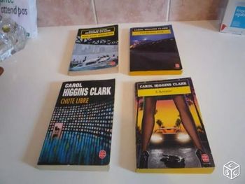 Lot de 4 livres de poche