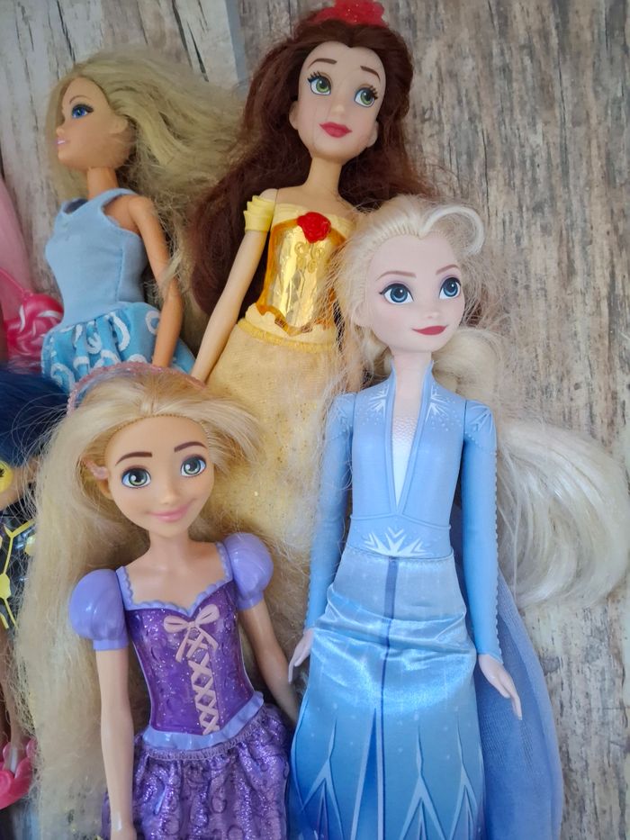 Lot de poupées - photo numéro 2