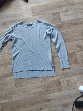 Pull léger gris