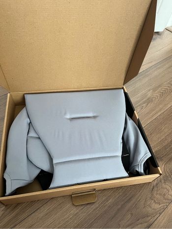 Assise yoyo 6+ stone gris babyzen jamais utilisé