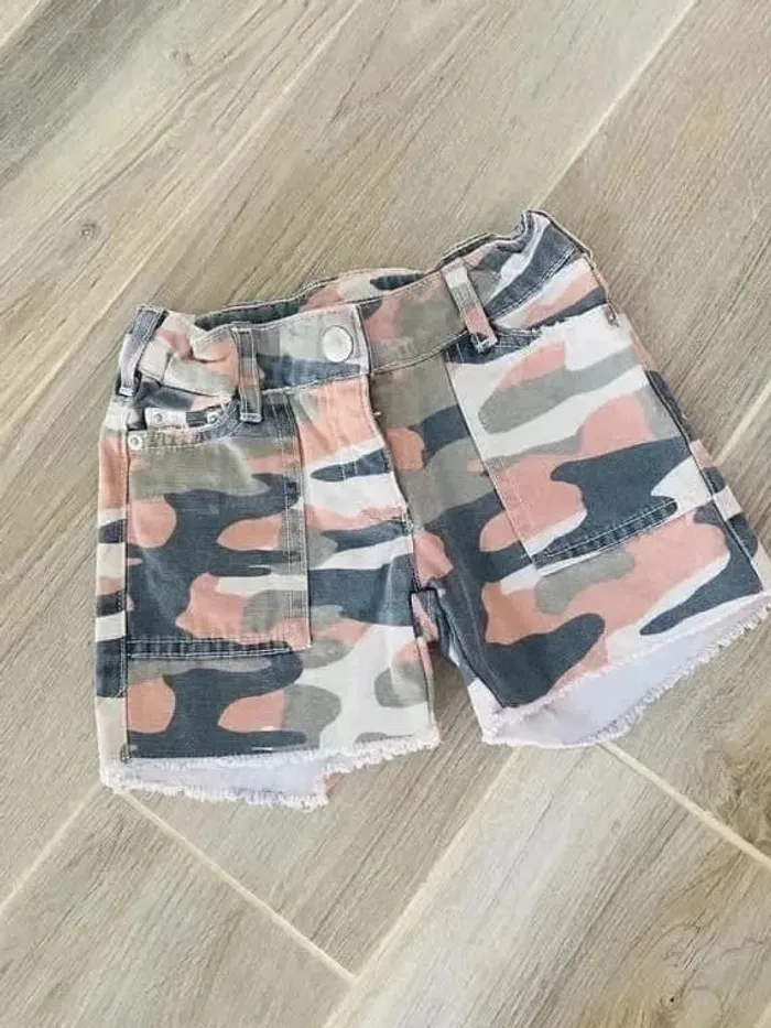 Short en jeans militaire neuf fille palomino 3 ans