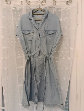 Robe jeans ceintrée