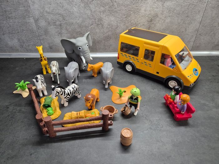 Playmobile voiture + animaux