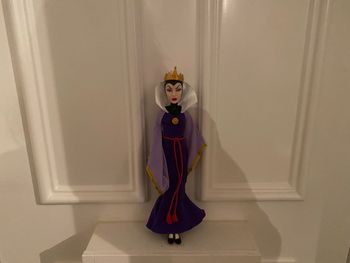 Poupée la reine des neiges blanche neige
