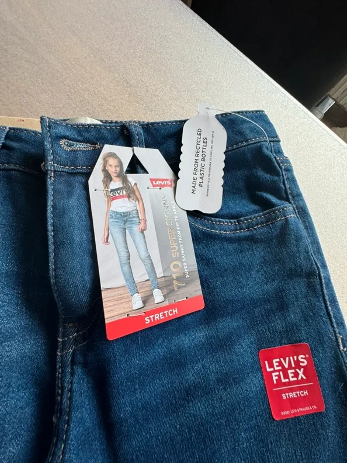 Lévis skinny 710 12 ans neuf - photo numéro 2