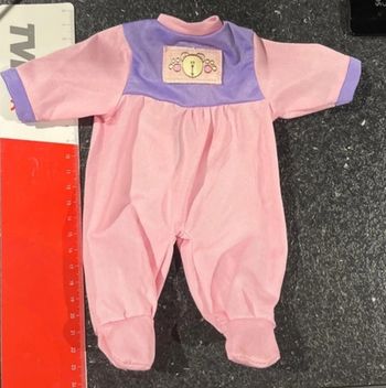 Vêtements pour poupon