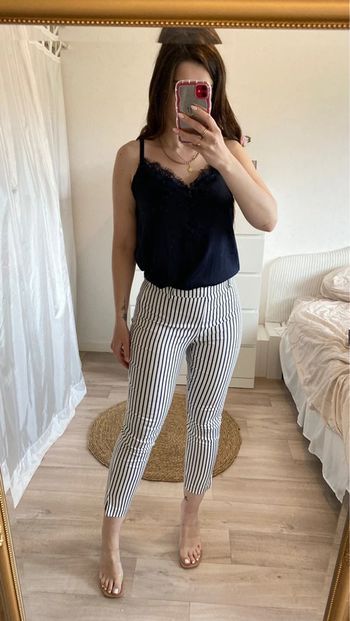 Pantalon à rayures bleu marine et blanc