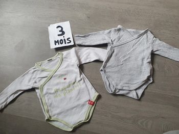 Lot bodies 3mois garçon