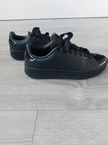 Basket Adidas Original Neo Avantage pointure 36, 2/3