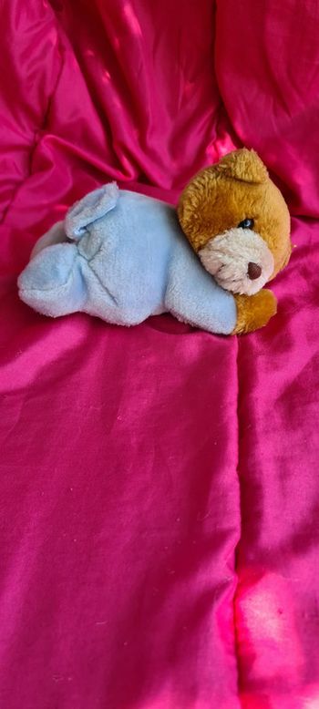 petit ourson en grenouillère bleu