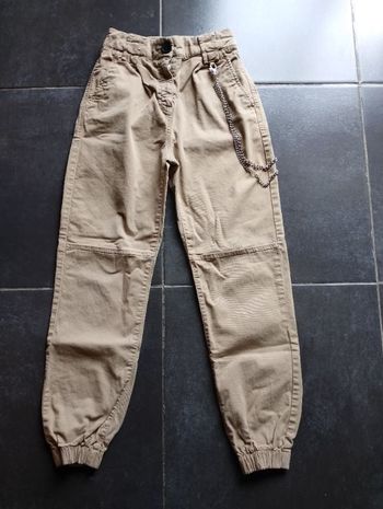 Pantalon style cargo Bershka