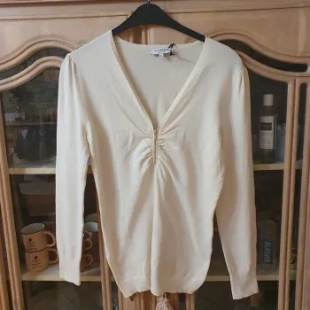 Magnifique haut champagne col en V avec fermeture eclaire taille XL Morgan