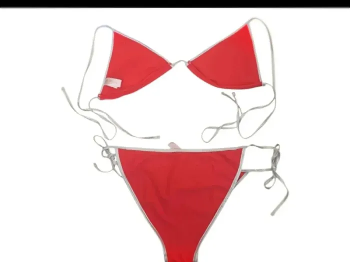 Bikini Triangle Rouge à Paillettes - Finitions Argentées - photo numéro 2