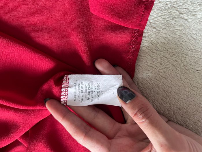 Chemise rouge avec strass – taille M - photo numéro 3
