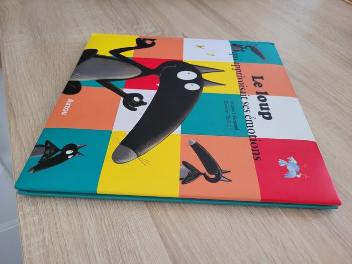 Livre AUZOU, Le loup qui apprivoisait ses émotions, version GRAND FORMAT, NEUF - photo numéro 4