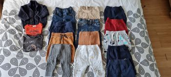 Lot de pantalons + 2 Tee-shirt et 1 veste T 3 mois