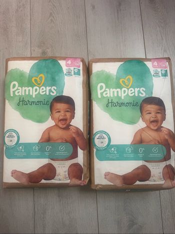 2 paquets de 36 couches Pampers harmonie T4