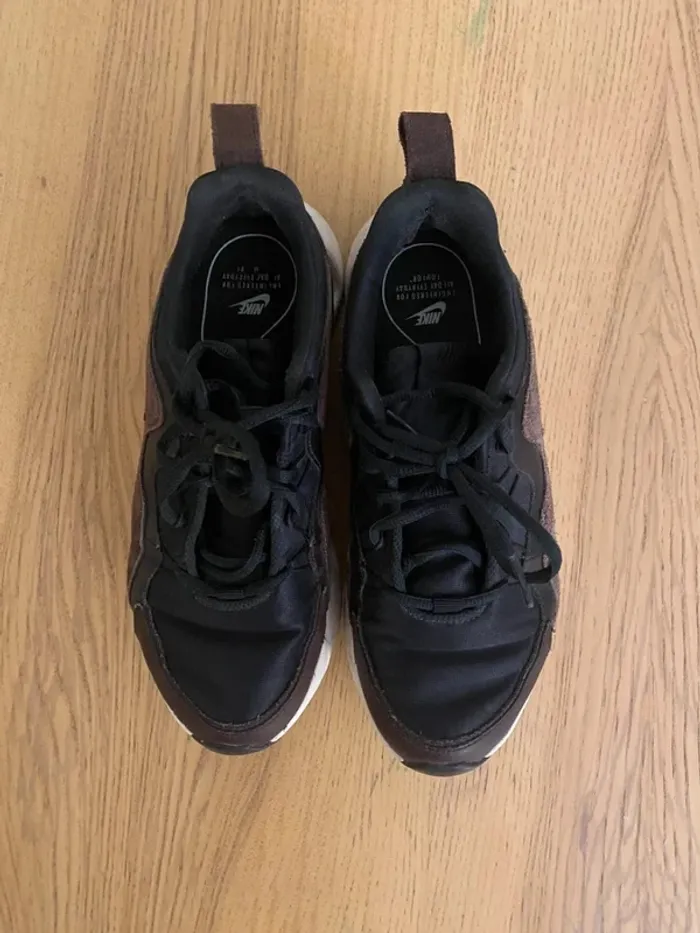 Baskets Nike RYZ 365 noir et bordeaux taille 39 - photo numéro 2