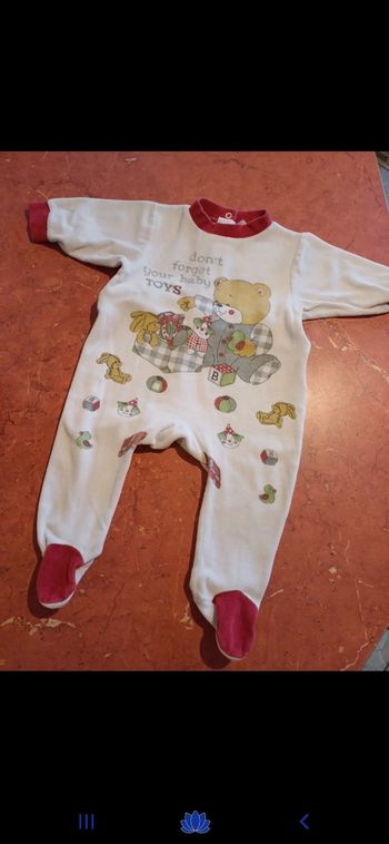 Pyjama bébé taille  6 mois