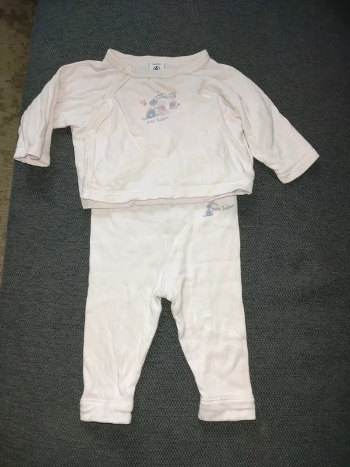 Pyjama petit bateau taille 6 mois