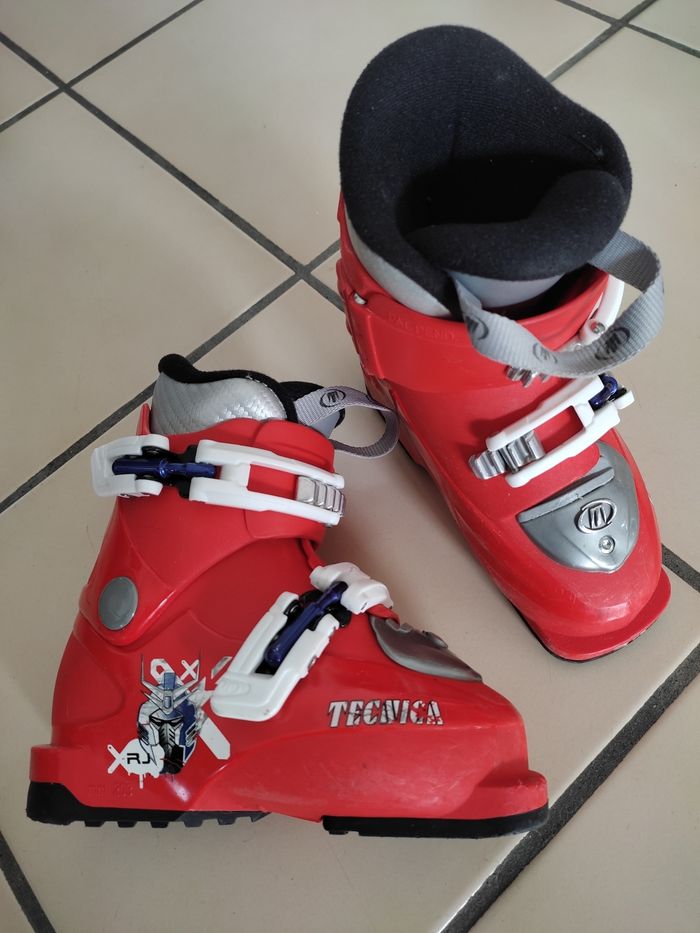 Chaussures de ski enfant tecnica 16,5 (26-27) comme neuves