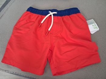 Short de bain 4-5 ans neuf